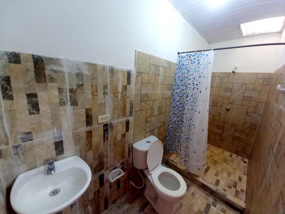Apartamentos Cerca Al Aeropuerto Leticia Exteriör bild
