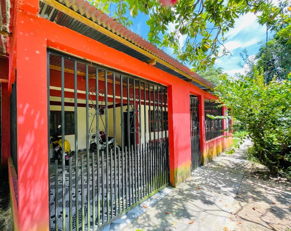 Apartamentos Cerca Al Aeropuerto Leticia Exteriör bild